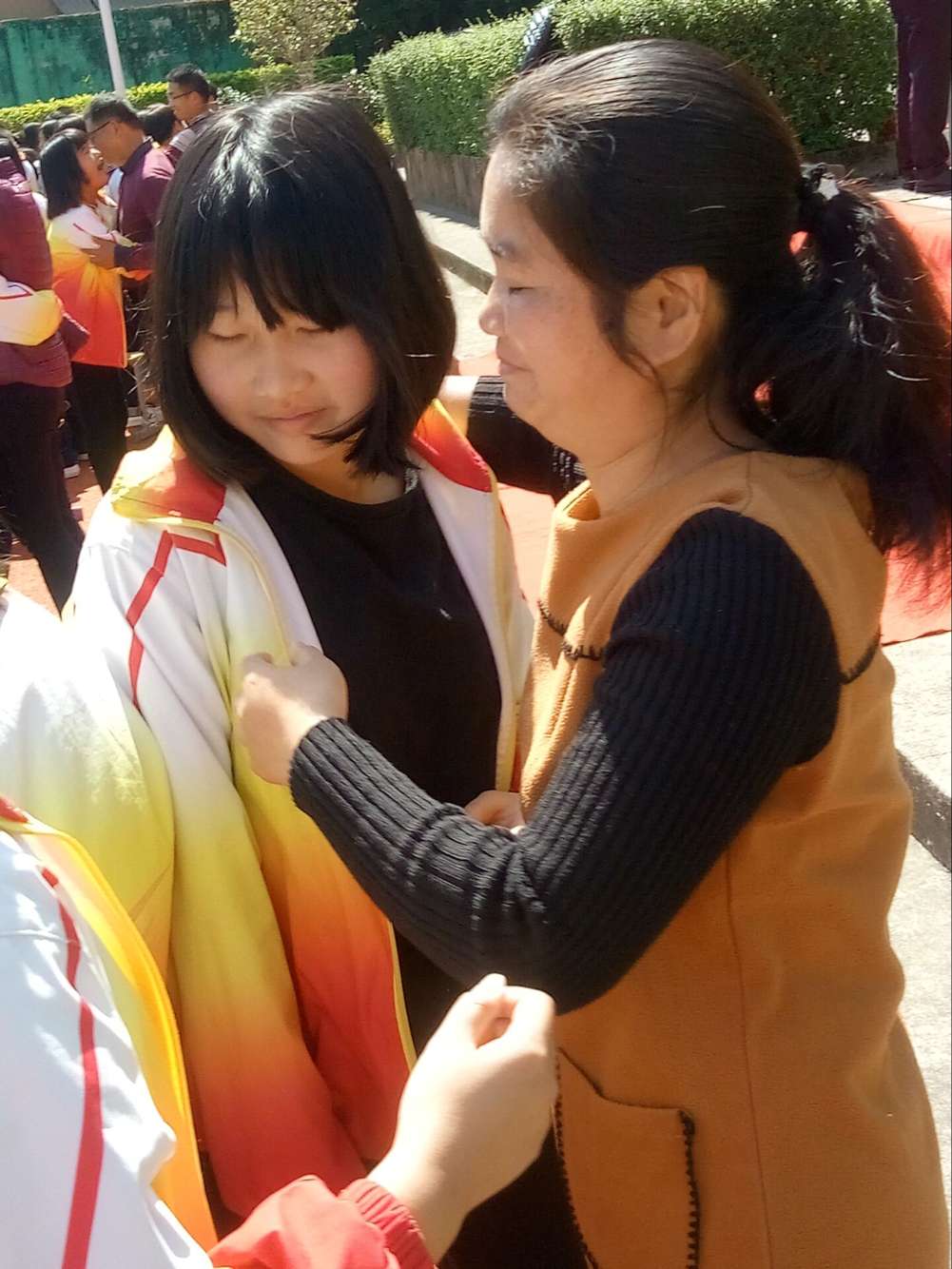 5ab1f9b8442bd.jpg