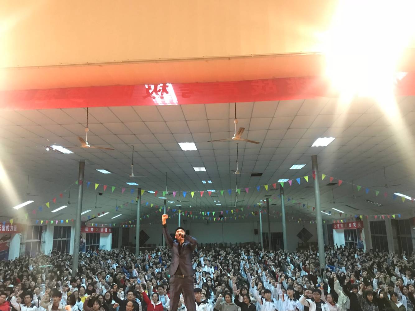 5ab2fec66c4dc.jpg