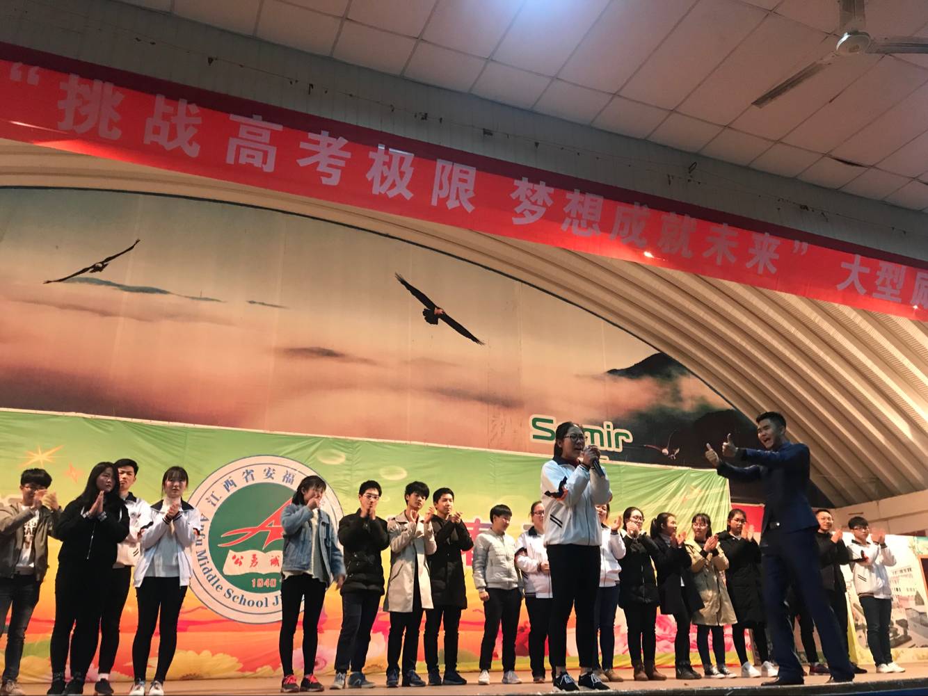 5ab2fec7486dc.jpg