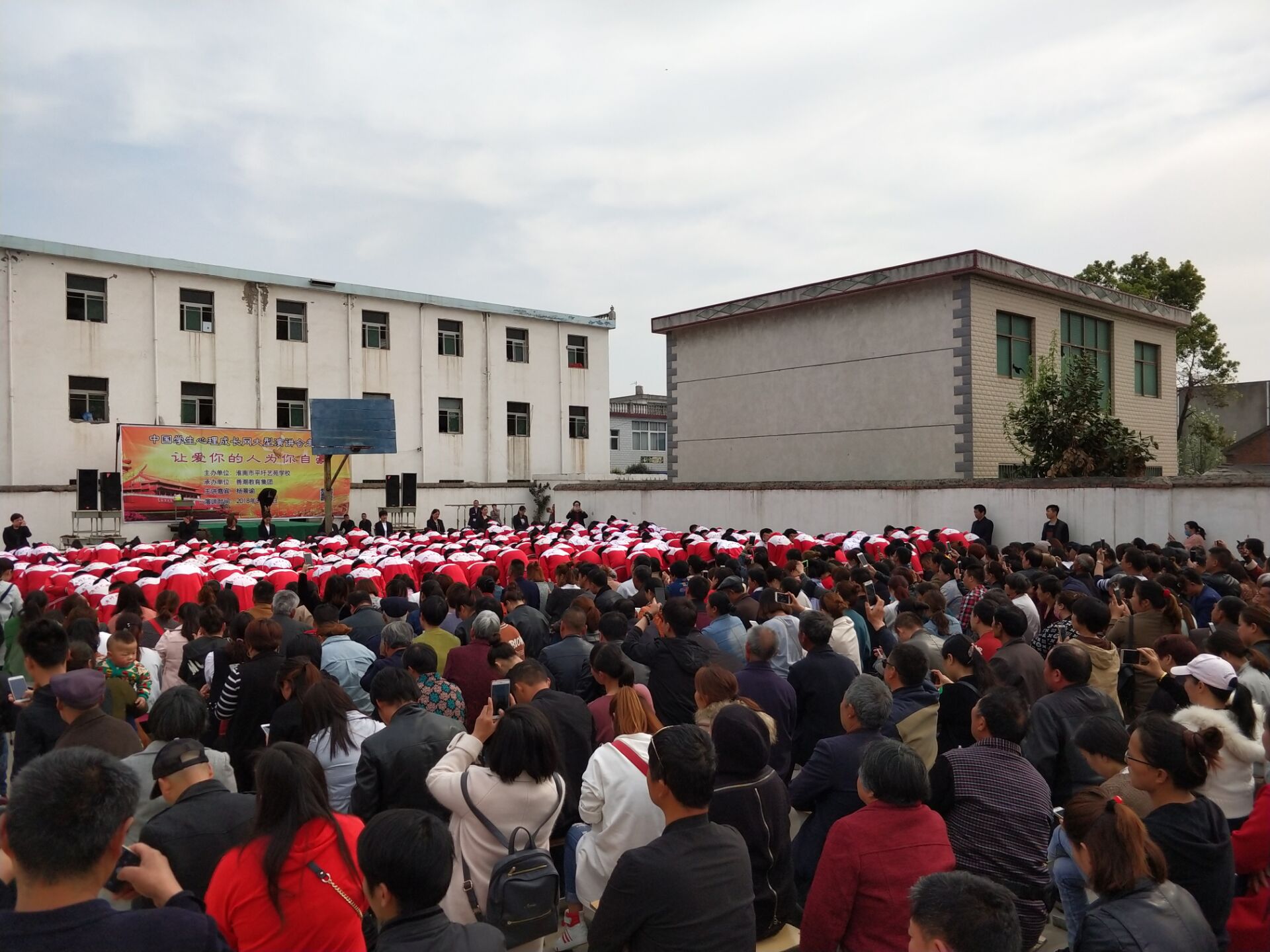 5abc8556b7cc9.jpg