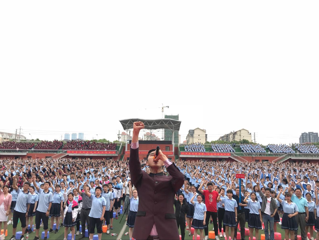 5af3ec53d6e22.jpg