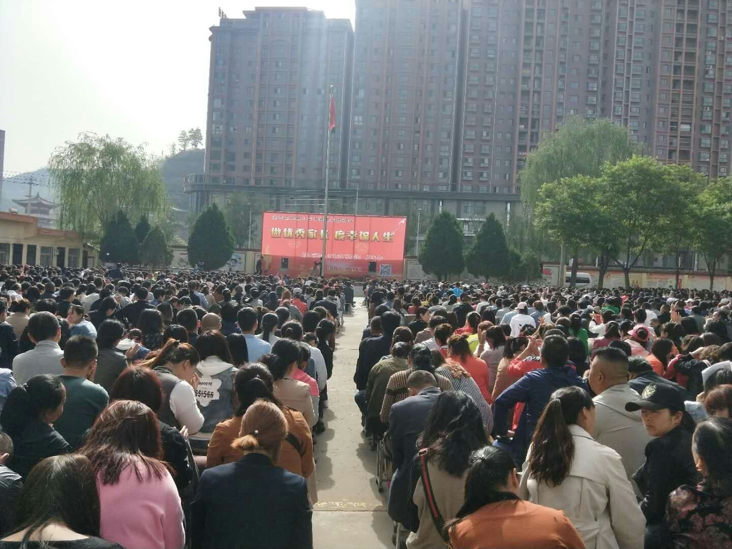 5af6a798b4fad.jpg