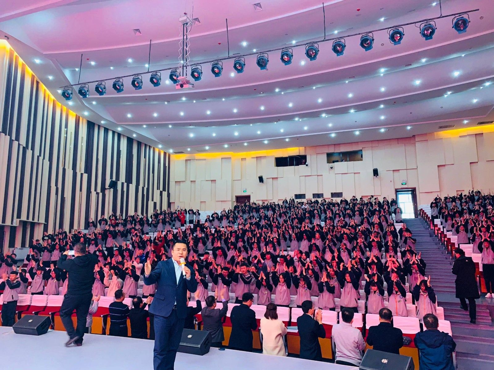 2019.3.13下午内蒙古自治区伊金霍洛旗高中主讲：善朝教育集团        刘珑老师