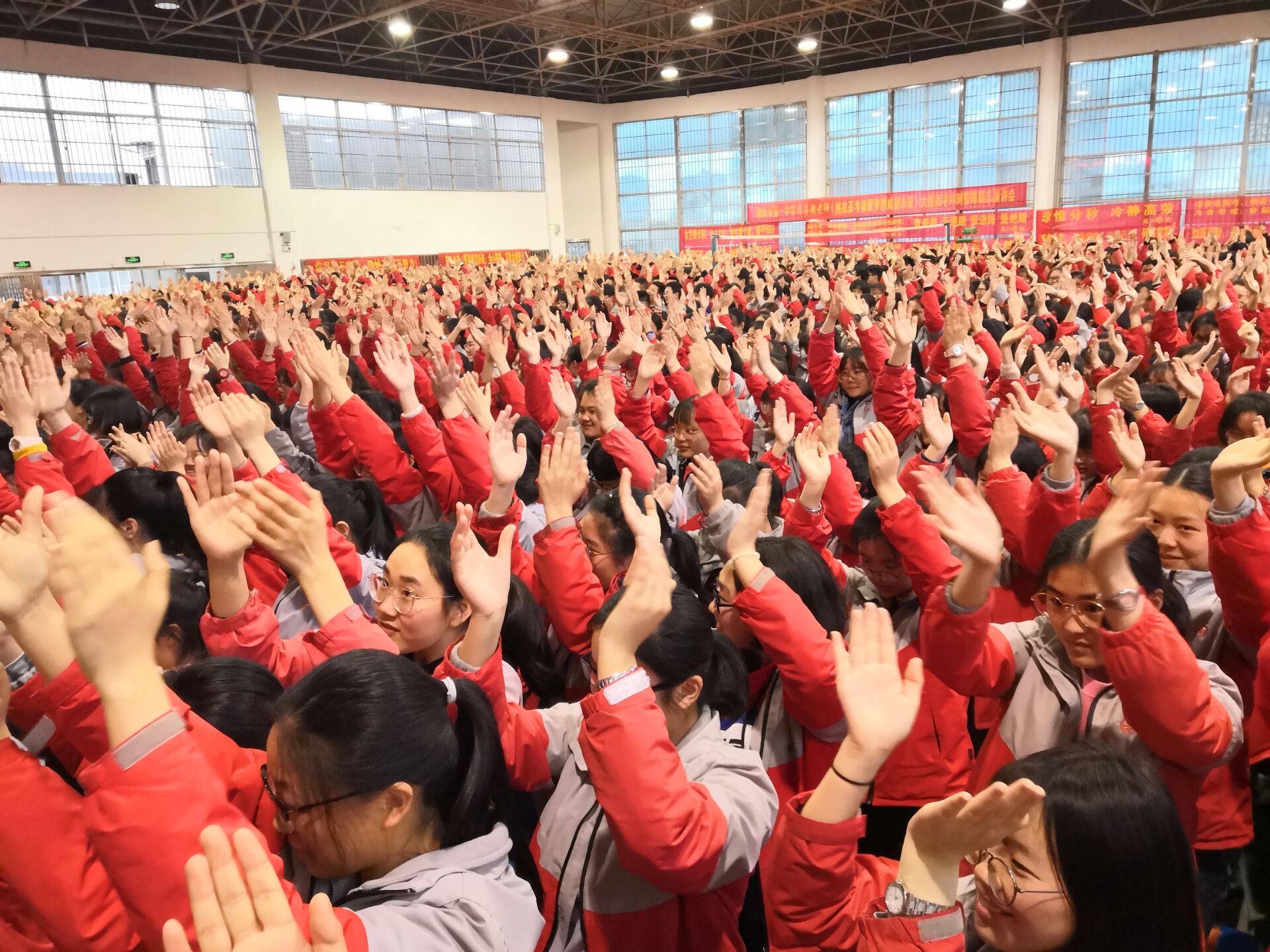 2019.4.9（下午）湖北省襄阳市第一中学主讲：善朝教育集团  房善朝老师高三冲刺励志演讲