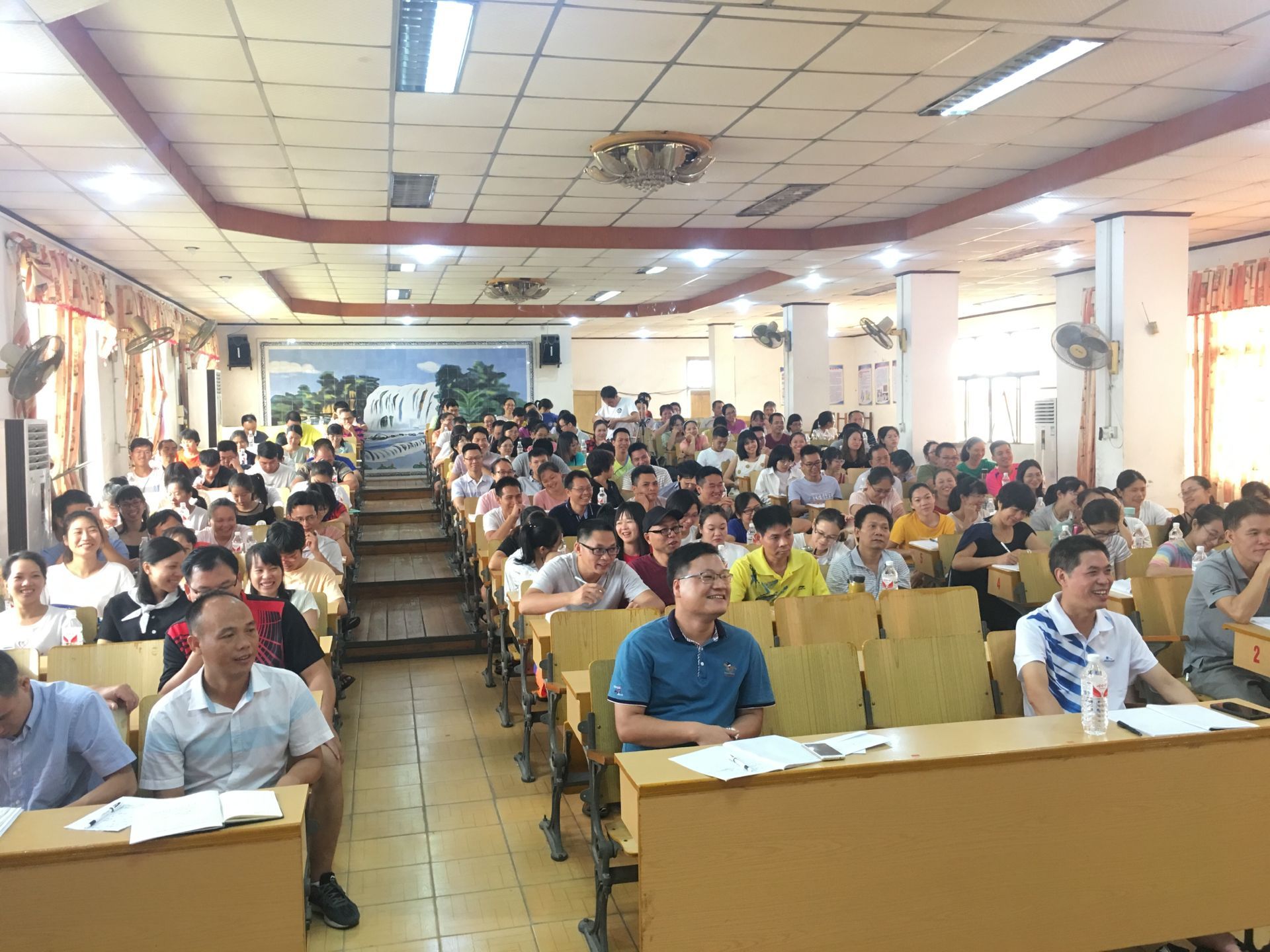 2019.8.31灵山县武利中学主讲：善朝教育集团 房善朝老师