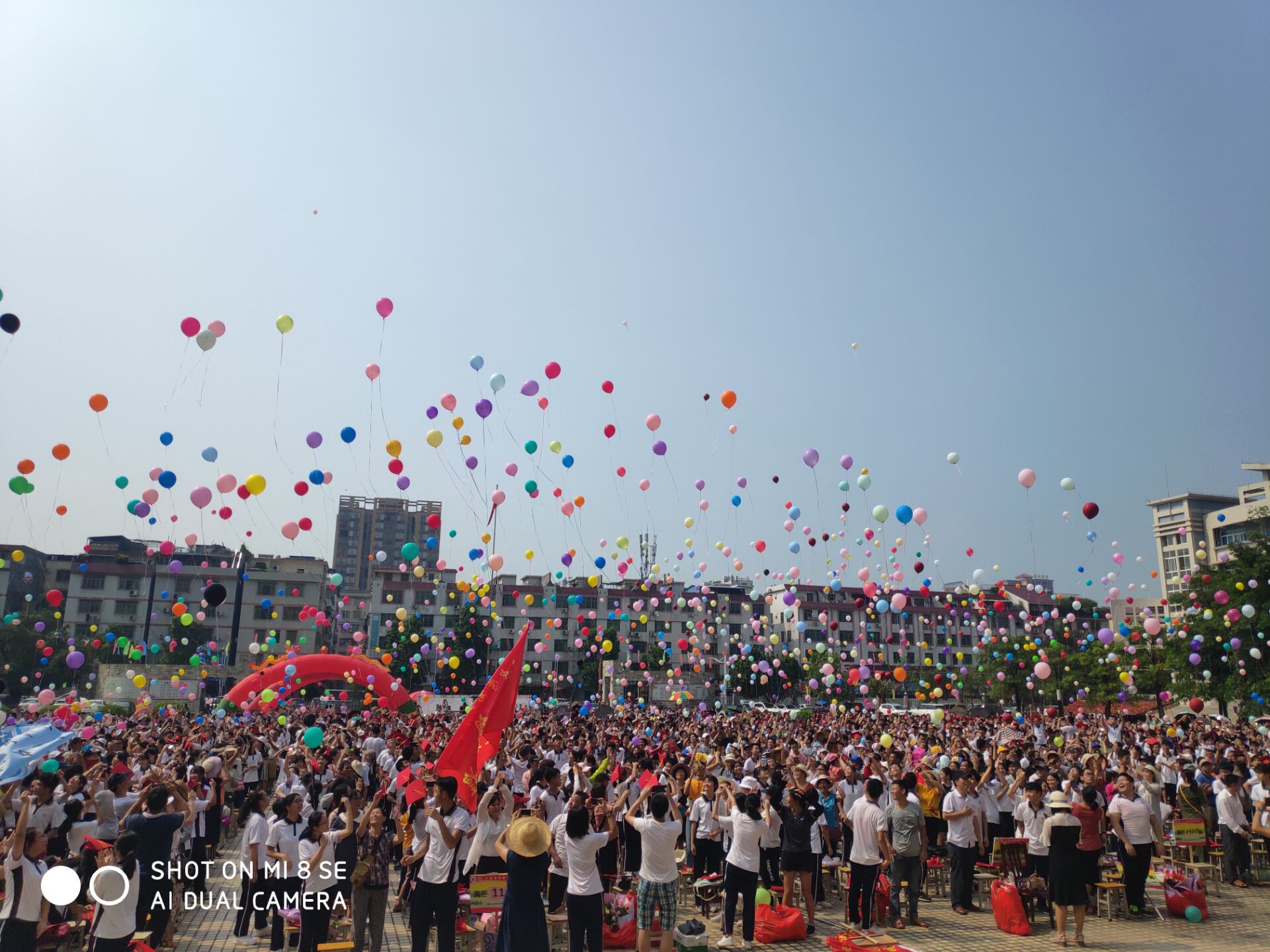 5d7596fe120f6.jpg