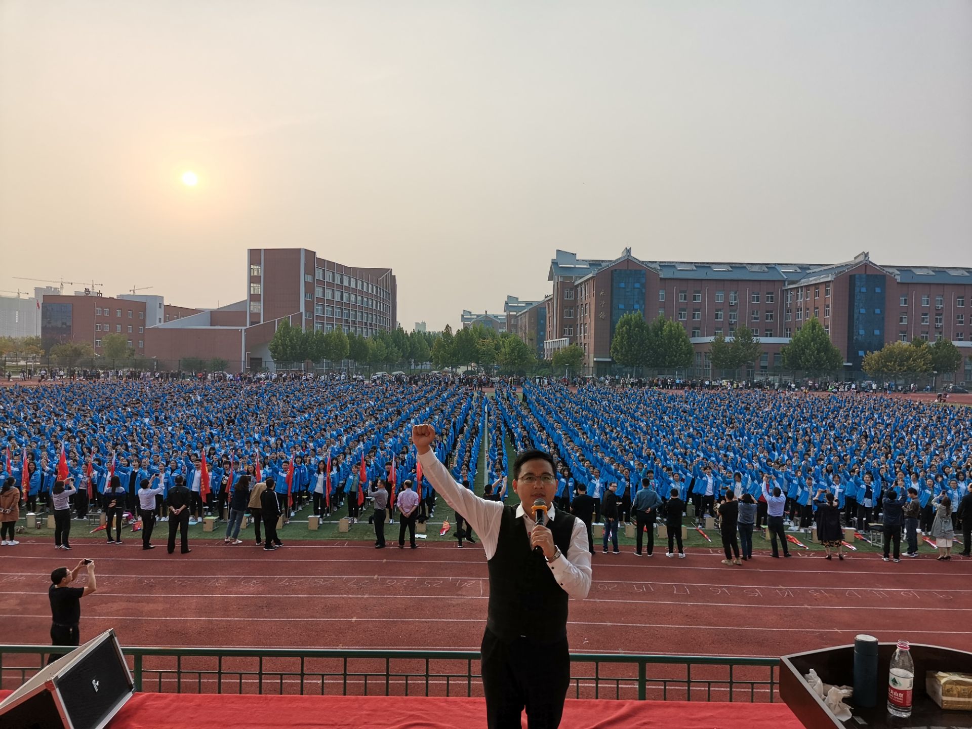 5da3b82fec029.jpg