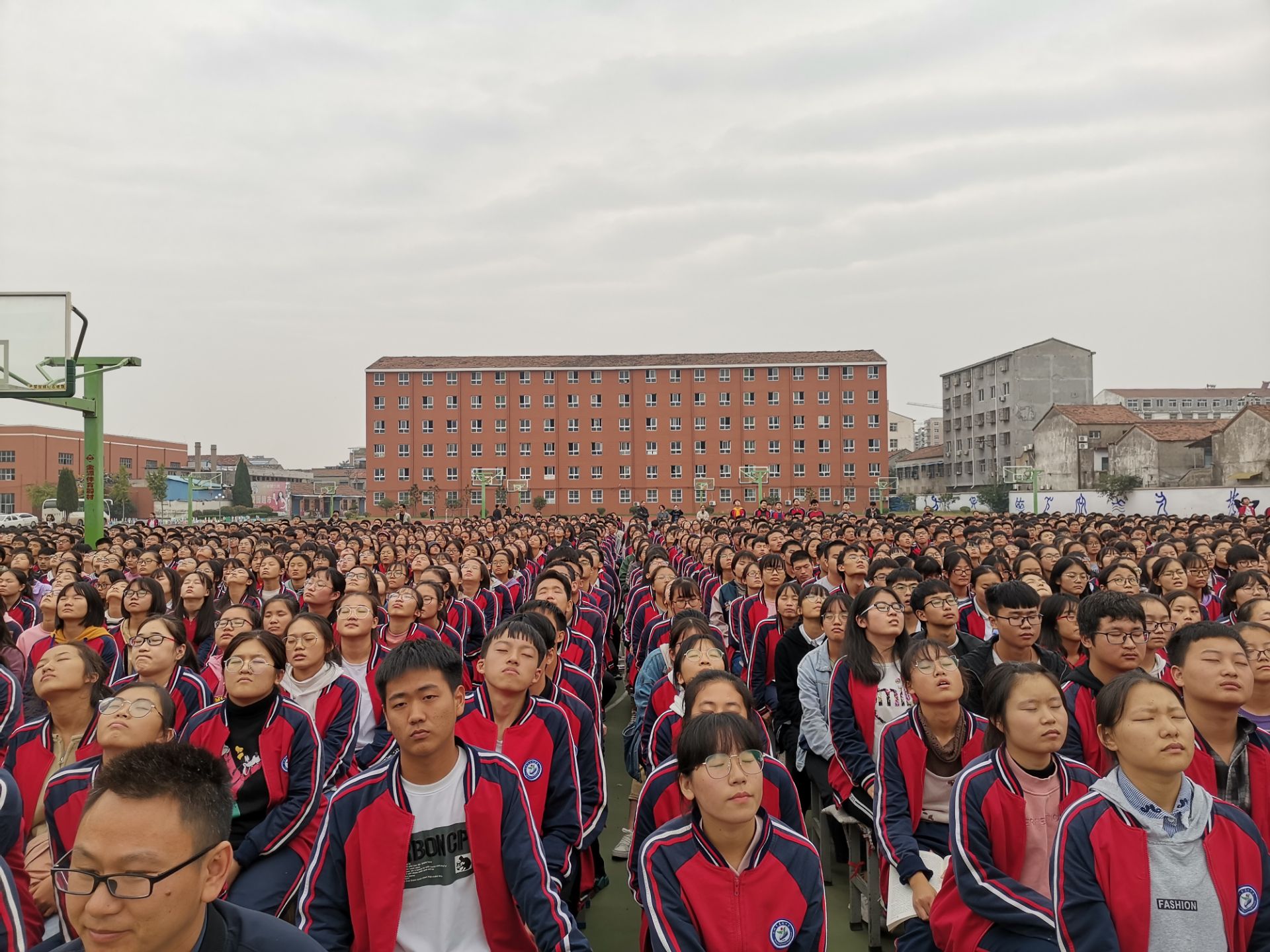 5daea0e56a967.jpg