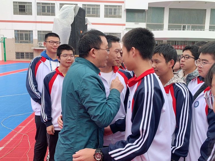 2020.10.15  云南省陆良一中蓉峰中学 主讲：善朝教育 刘珑老师