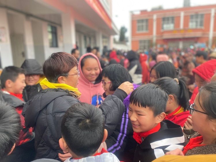 2020.12.7      云南省曲靖市富源县法凹民族小学 主讲：善朝教育王俊伟老师