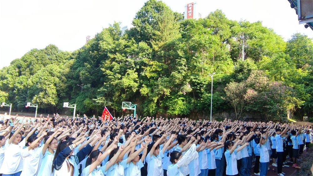 7月8号四川省巴中市南河县小河职业中学柳瑞旗老师