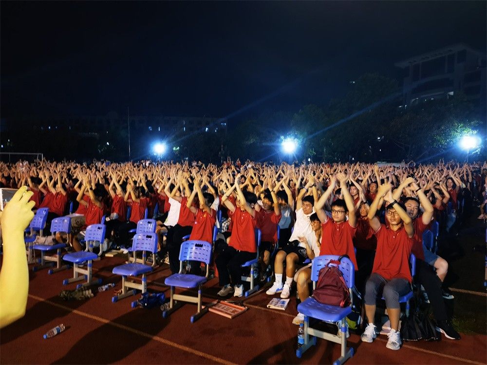 8.30广西壮族自治区玉林市第一中学赵泽老师