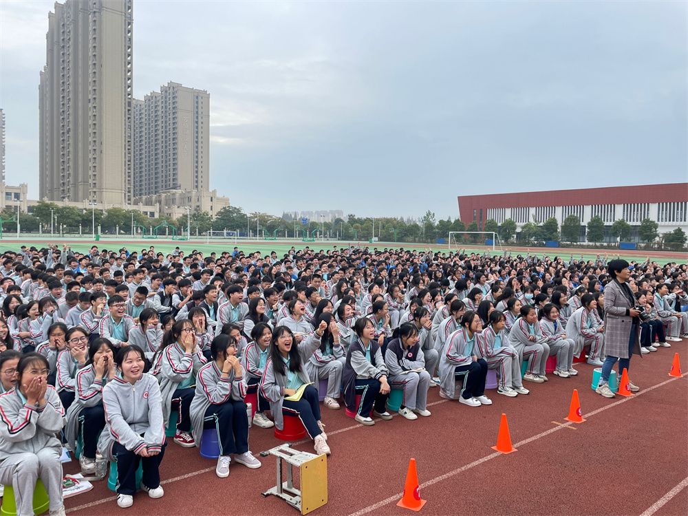 10.25湖北监利实验高级中学吴畏老师