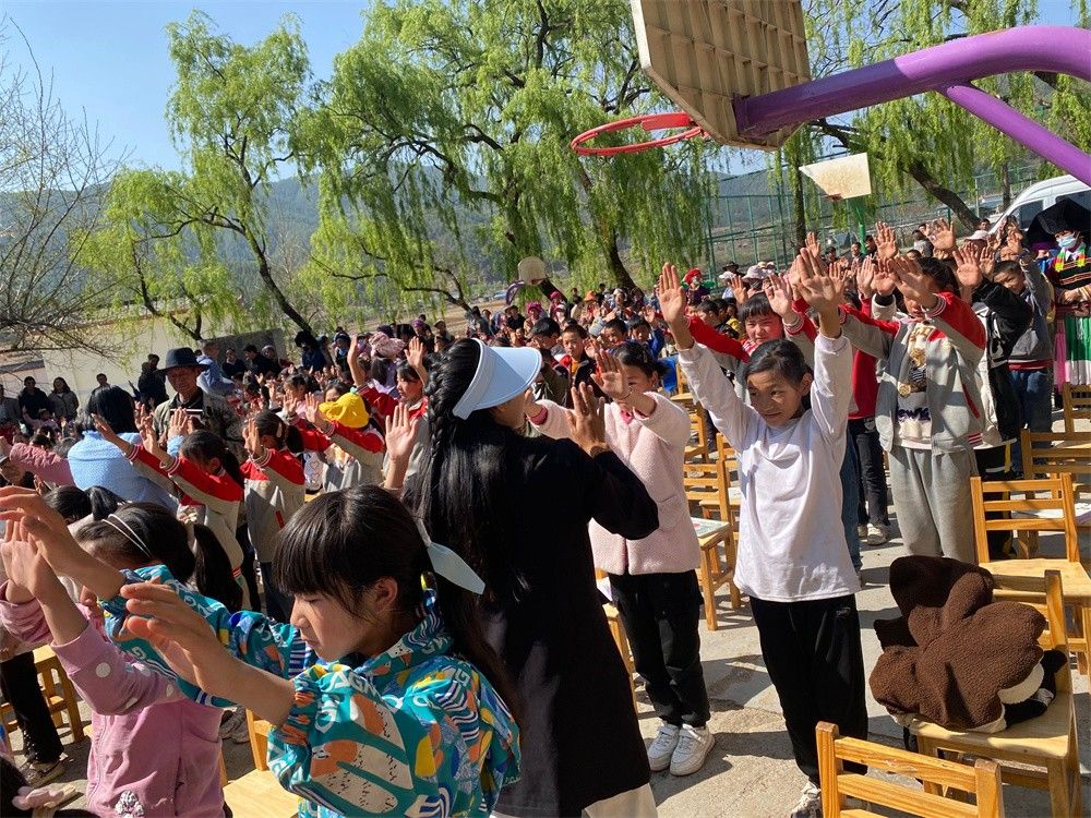 4.18云南省丽江市宁蒗县红桥镇黄腊老完小孙清婉老师