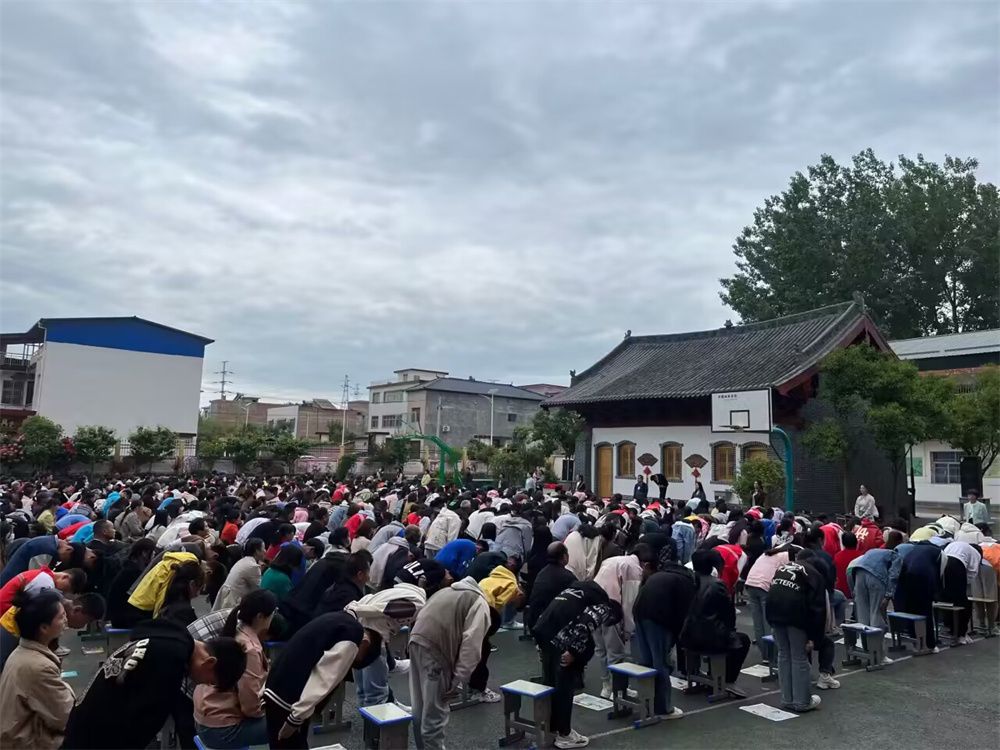 5.8河南省三门峡市卢氏县东明小学周廷谕