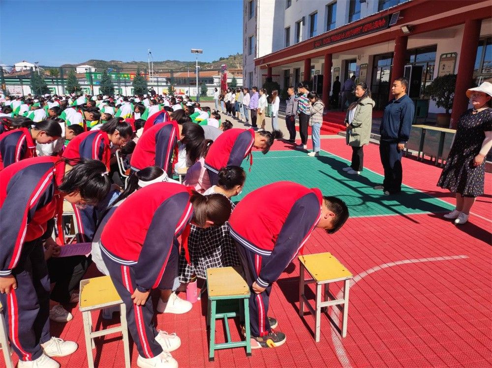 6.12山西省忻州市岢岚县桃园昇实验小学宋攀印老师