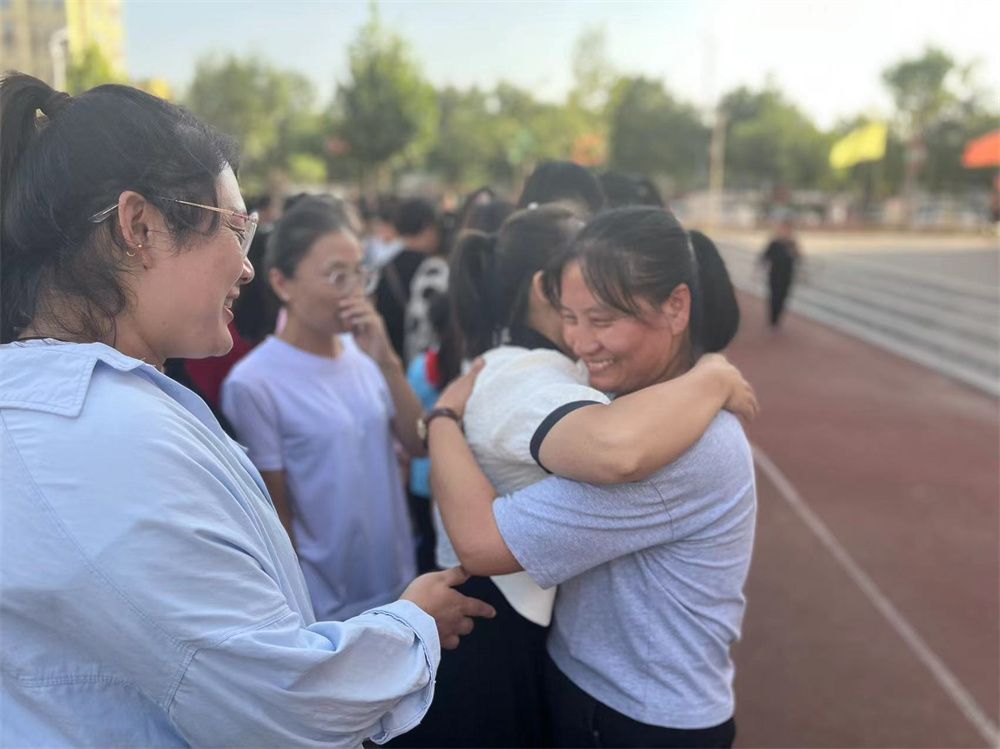 9.15山西吕梁孝义湖滨路小学洪伸老师