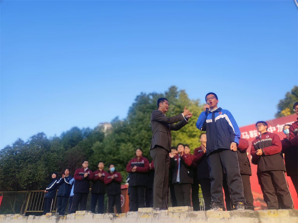 11月19日安徽省马鞍山市中加双语学校赵泽老师
