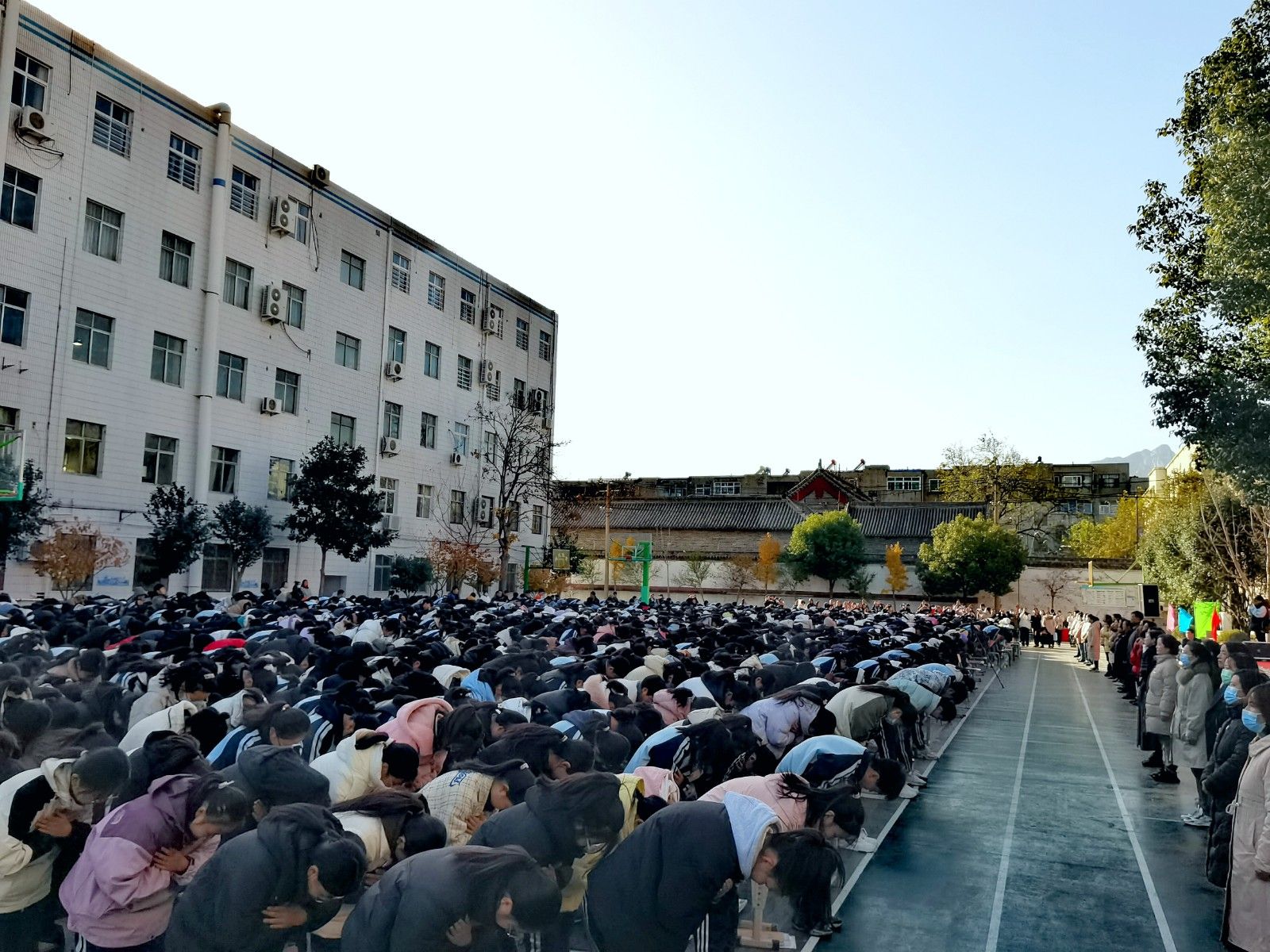 11 月 23 日河南省登封市直一初中房善朝老师