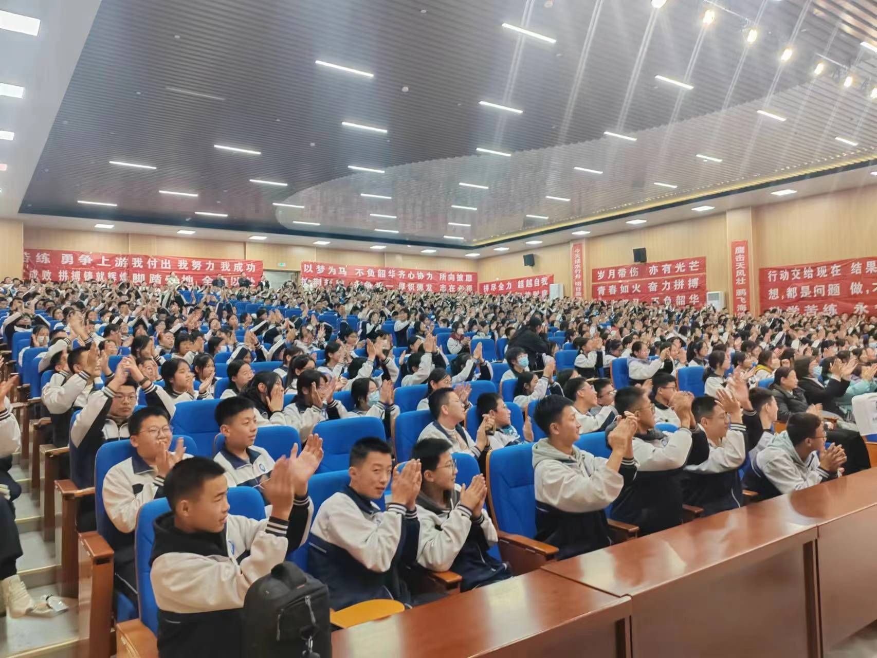12.4河南省安阳市林州开元学校赵泽老师