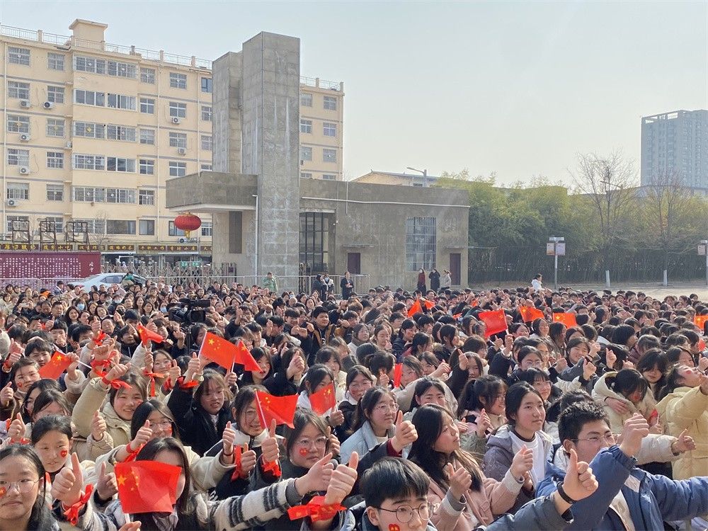 3月3日河南省洛阳市洛宁一高初中部《决胜中考    为梦而战》武立斌老师
