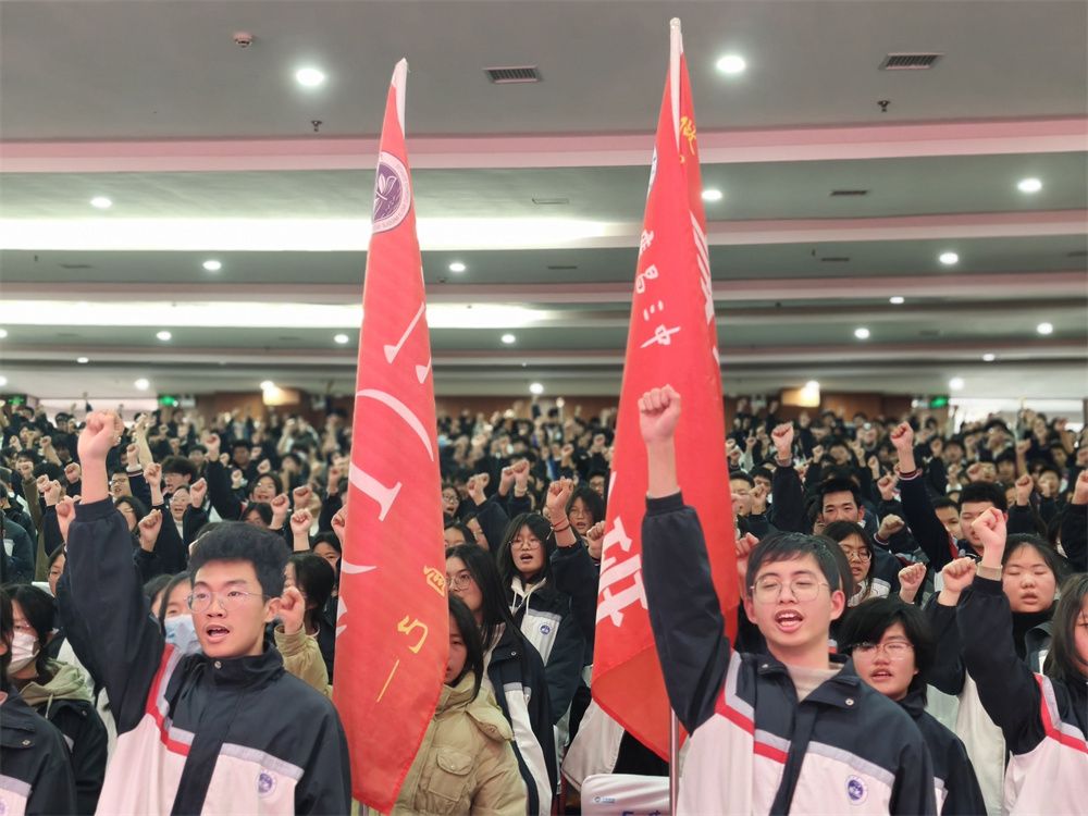 3月7日江西省抚州市广昌第三中学《决战高考 为梦而战》赵弘凯老师