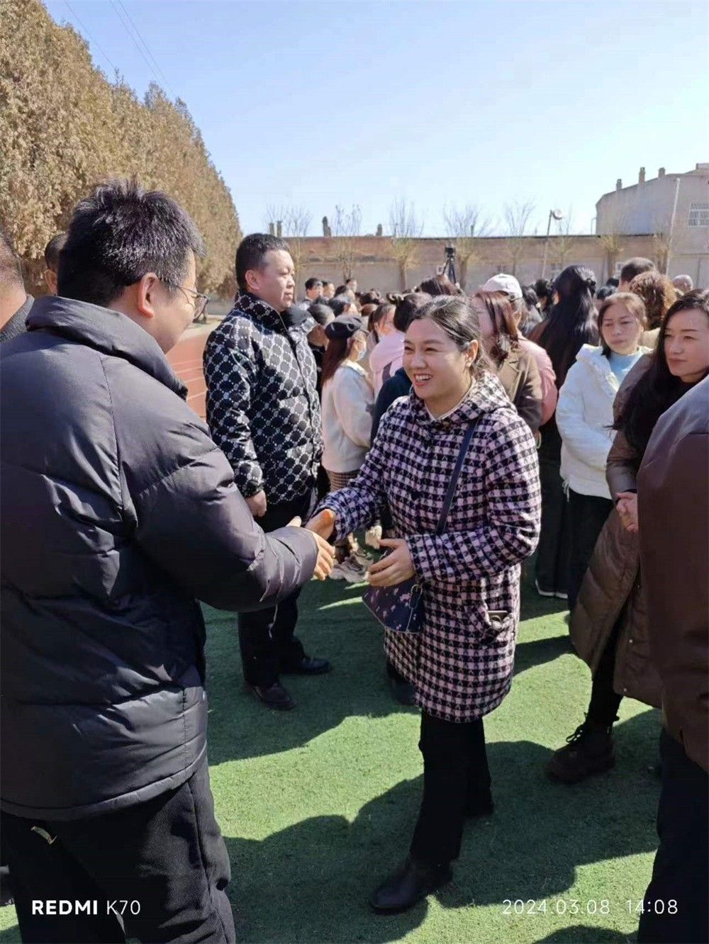 3月8日陕西省榆林市镇川中学《感恩照亮未来 家校共铸辉煌》王聪老师