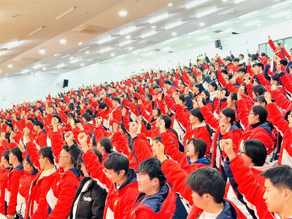3月10日安徽省亳州市第三十二中学《挑战极限   为梦而战》吴畏老师