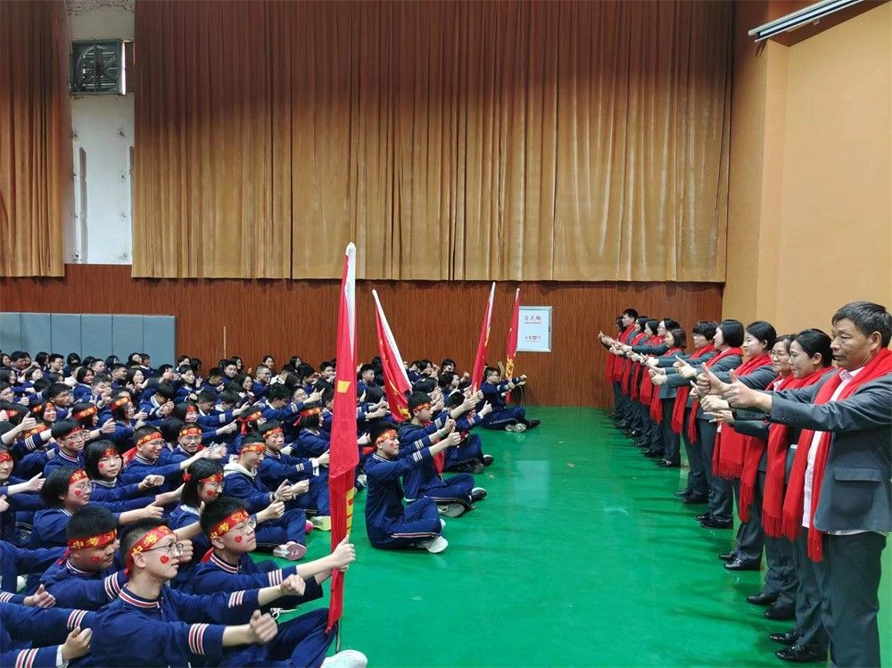 3月17日河南省南阳市开元国际学校《挑战极限 为梦而战》赵弘毅老师