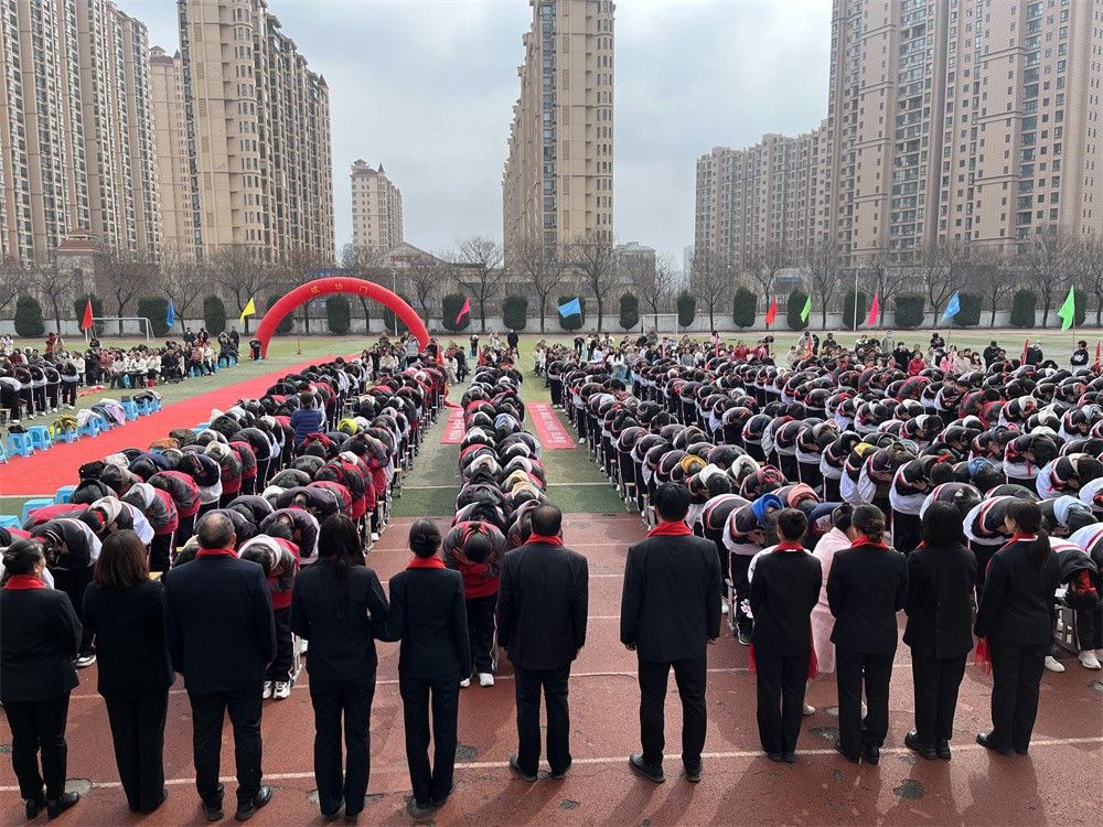 3月18日河南三门峡灵宝市第二初级中学《中考百日誓师》 武立斌老师