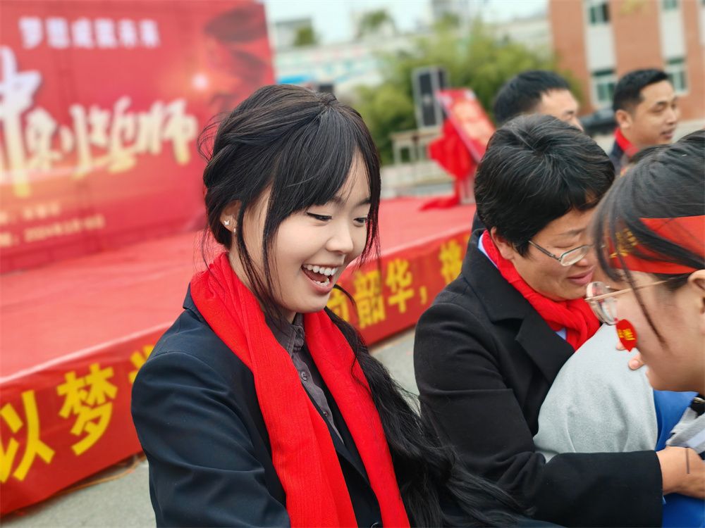 3月18日河南省南阳市卧龙区潦河坡中学《挑战中考极限 梦想成就未来》宋攀印老师