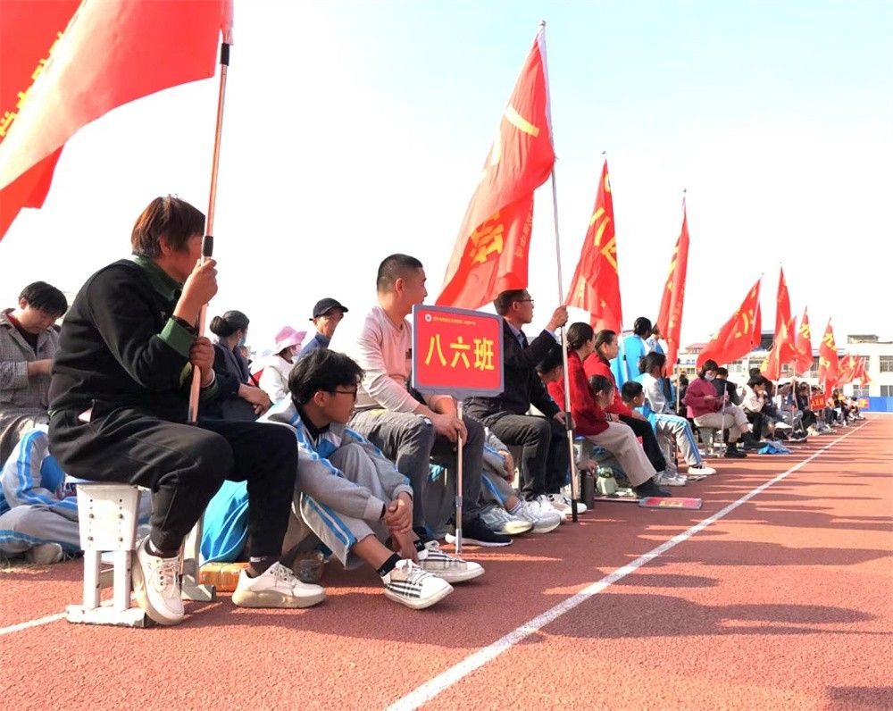 3月22日河南省漯河市郾城区龙城镇第二初级中学《心怀感恩 成就未来》王聪老师