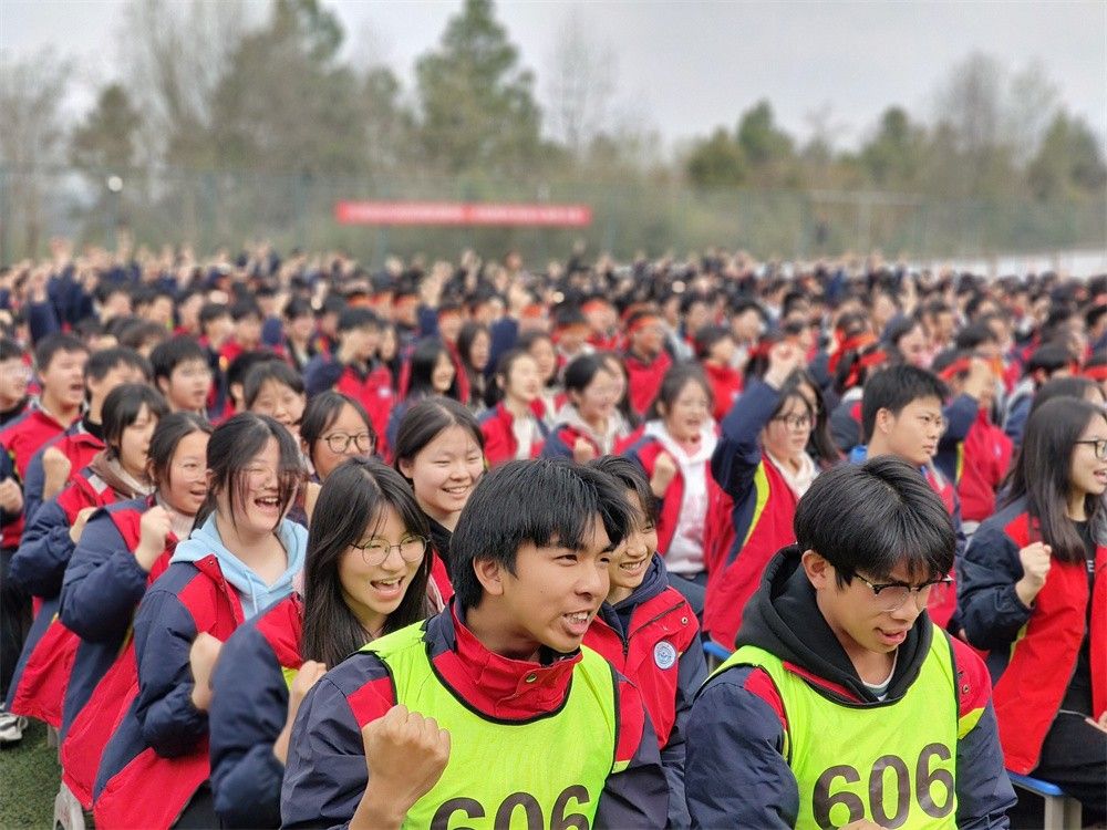 3月26日安徽省铜陵市枞阳县实验中学《龙行龘龘来求知  前程朤朤做栋梁》毛一鸣老师