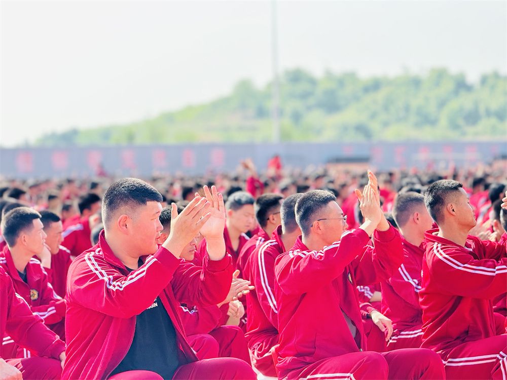 4月27日河南省登封市少林鹅坡武术学校《让生命在高处绽放》王娟老师