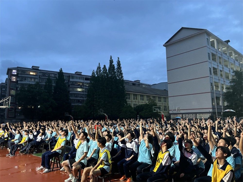 5月19日湖南省益阳市安化县梅城镇中学《挑战极限  为梦而战》武立斌老师