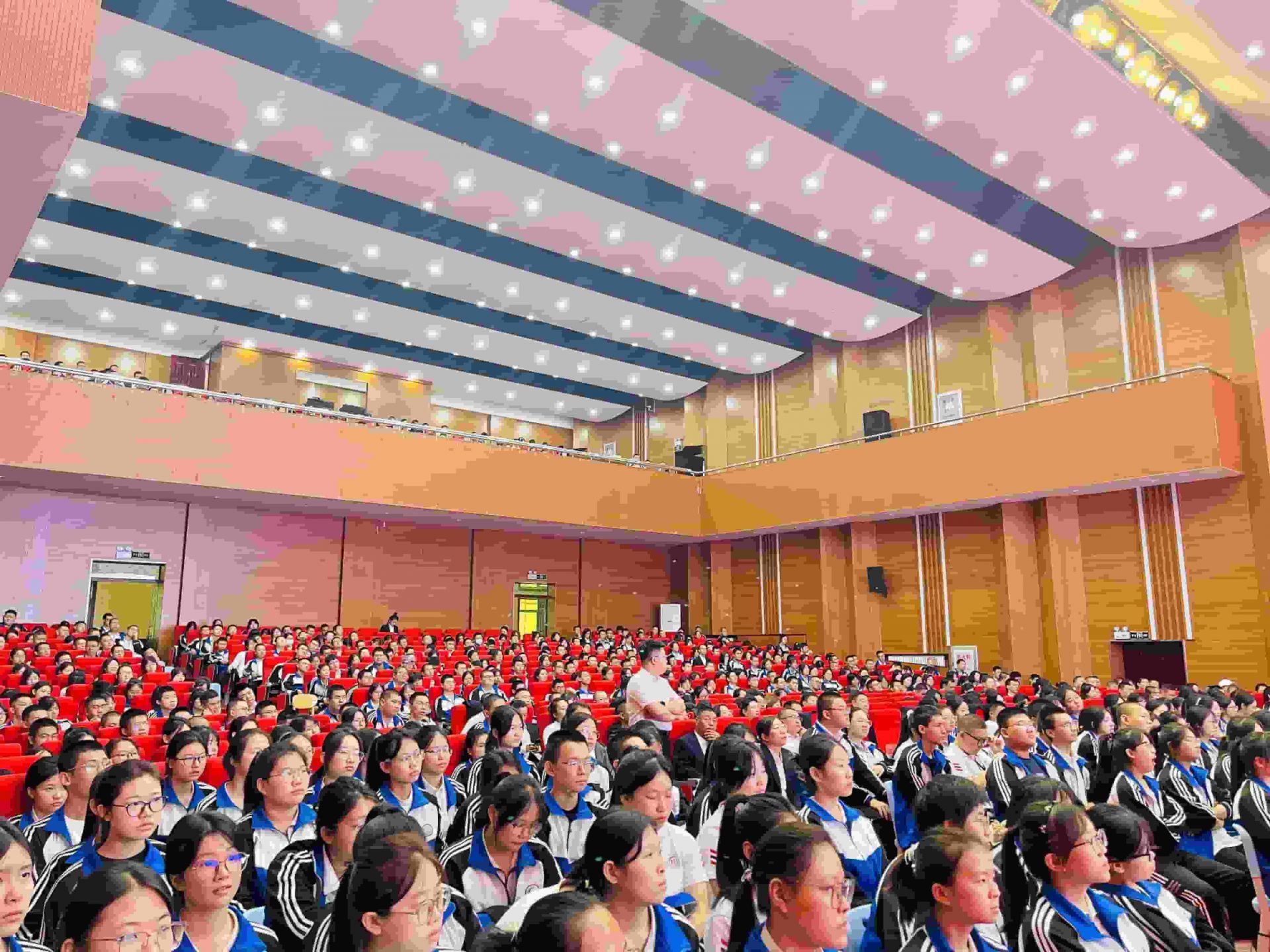 8.19黑龙江省嫩江市高级中学 吴畏老师