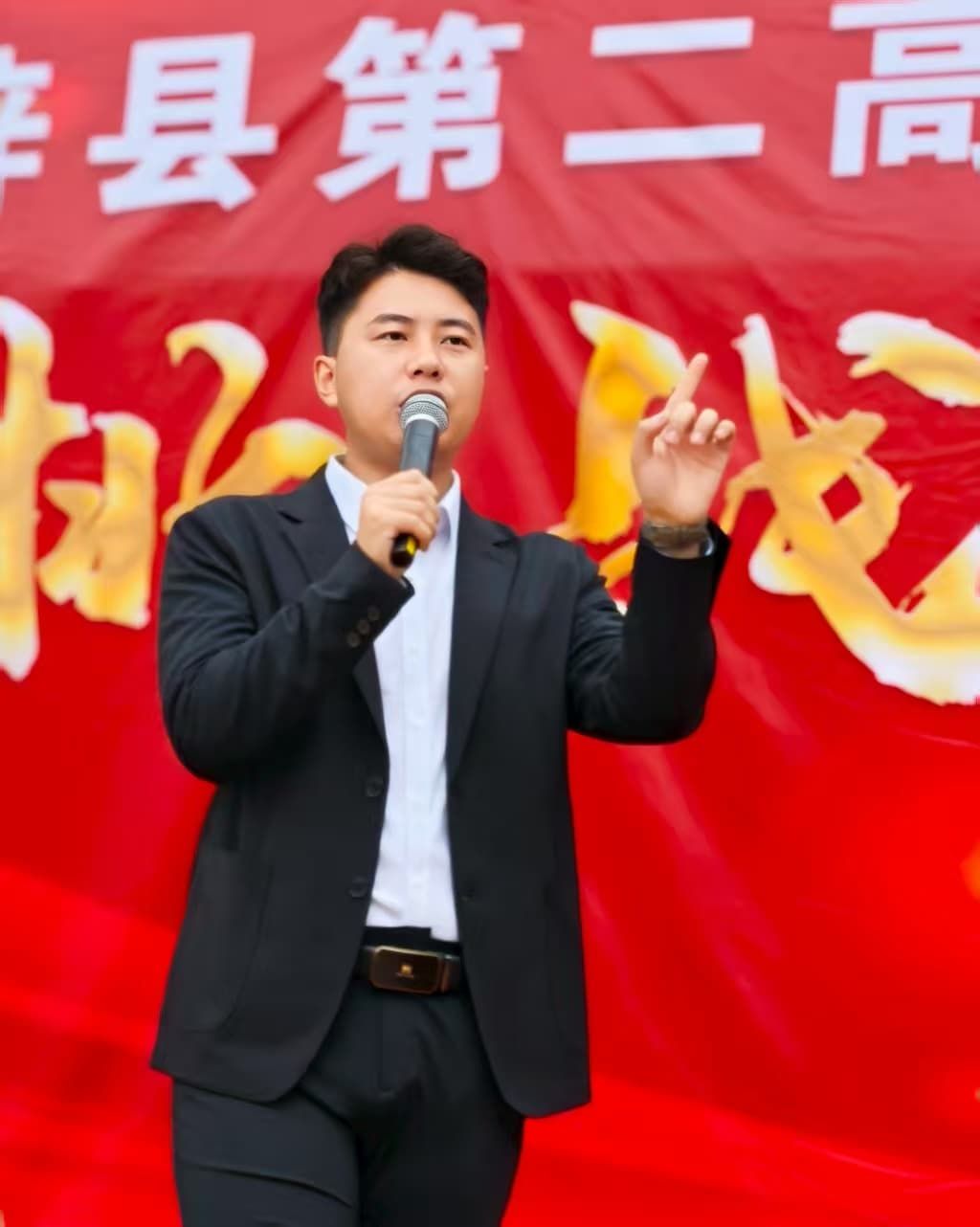 9.9贵州省桐梓县第二高级中学赵弘凯老师