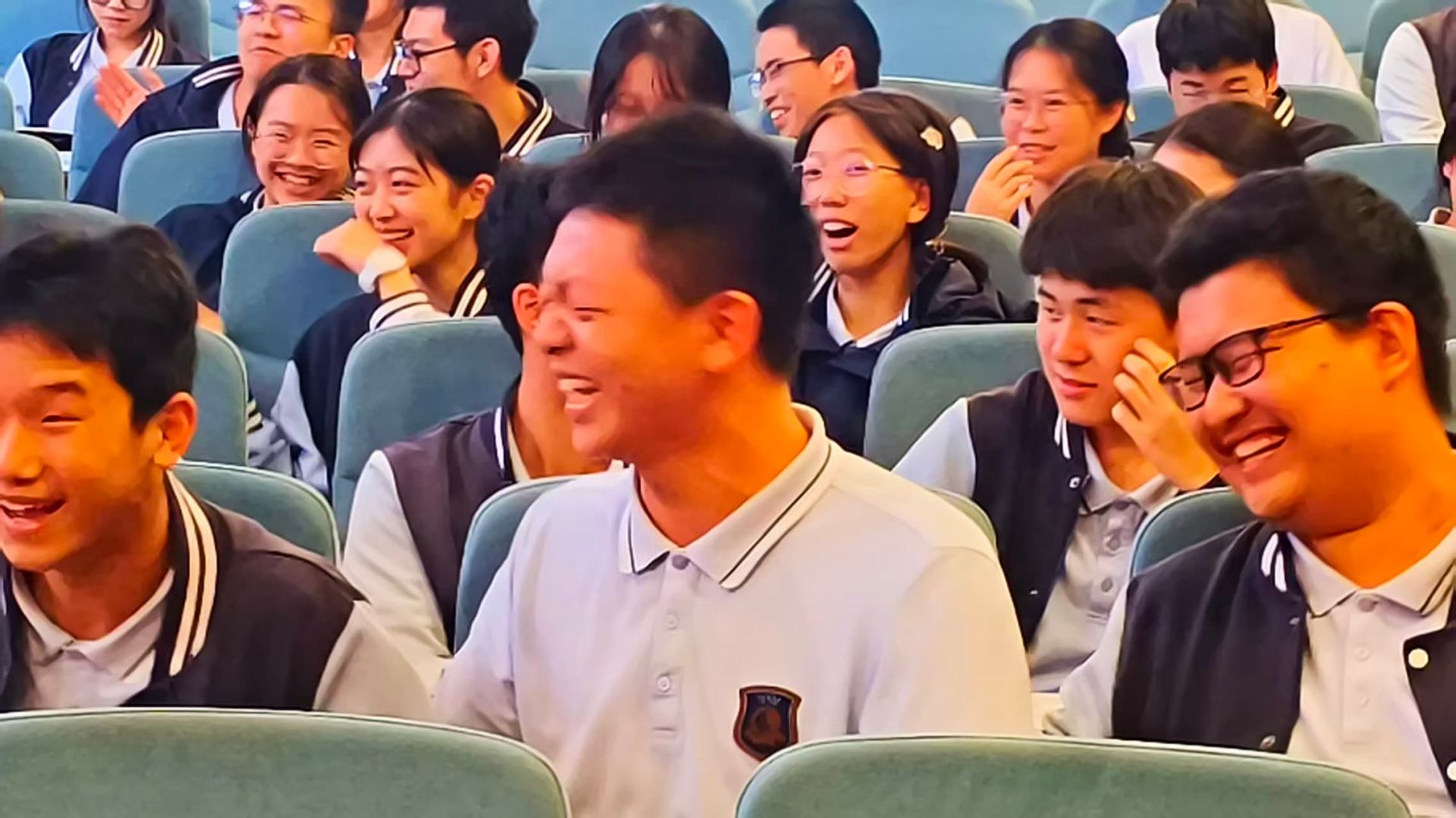 10.17 浙江省湖州市德清县华盛达外语学校 周庭谕老师